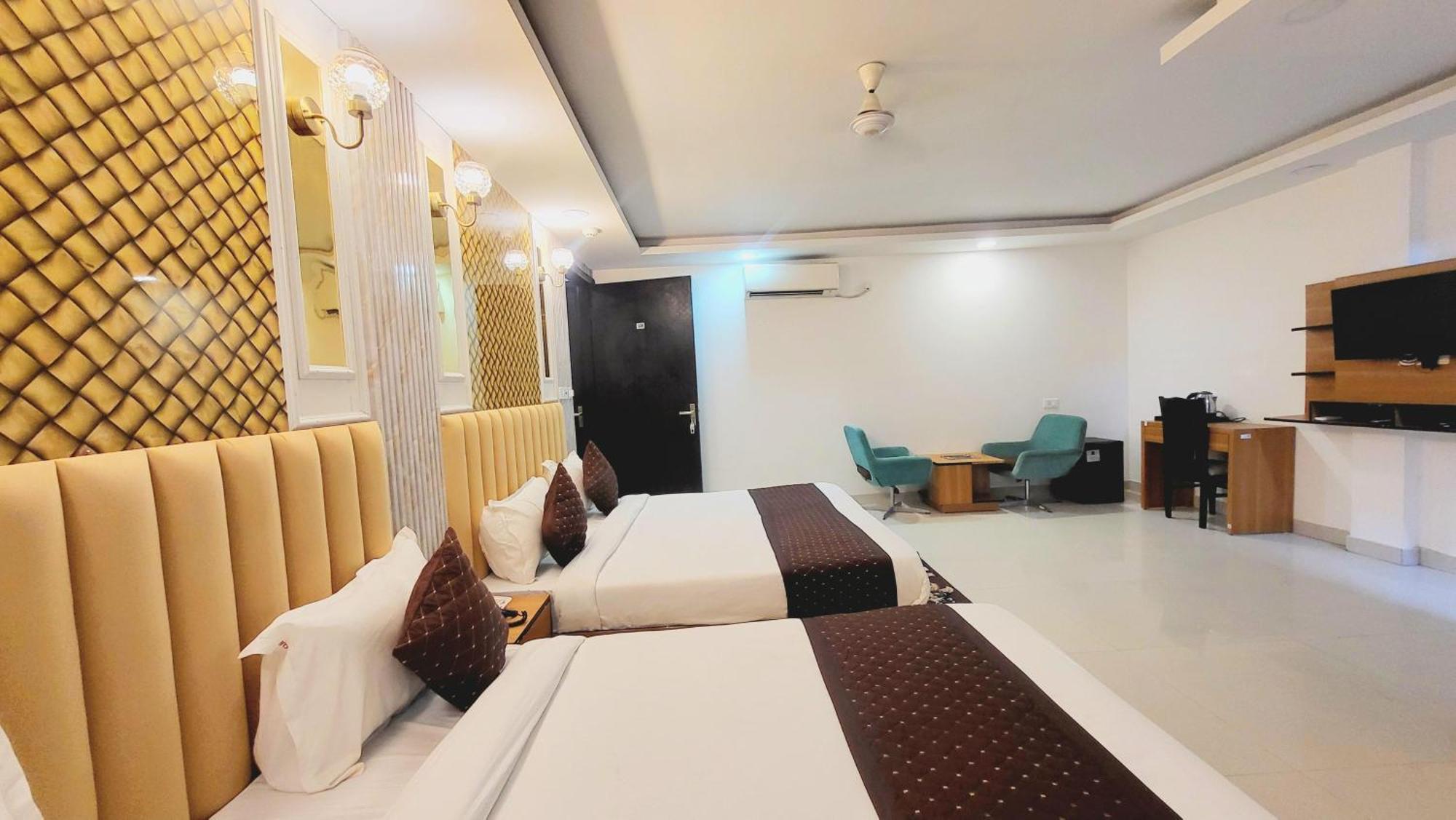 The Glory Suites Near Igi Airport Nova Deli Exterior foto
