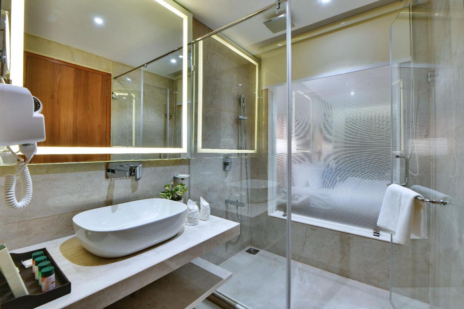 The Glory Suites Near Igi Airport Nova Deli Exterior foto